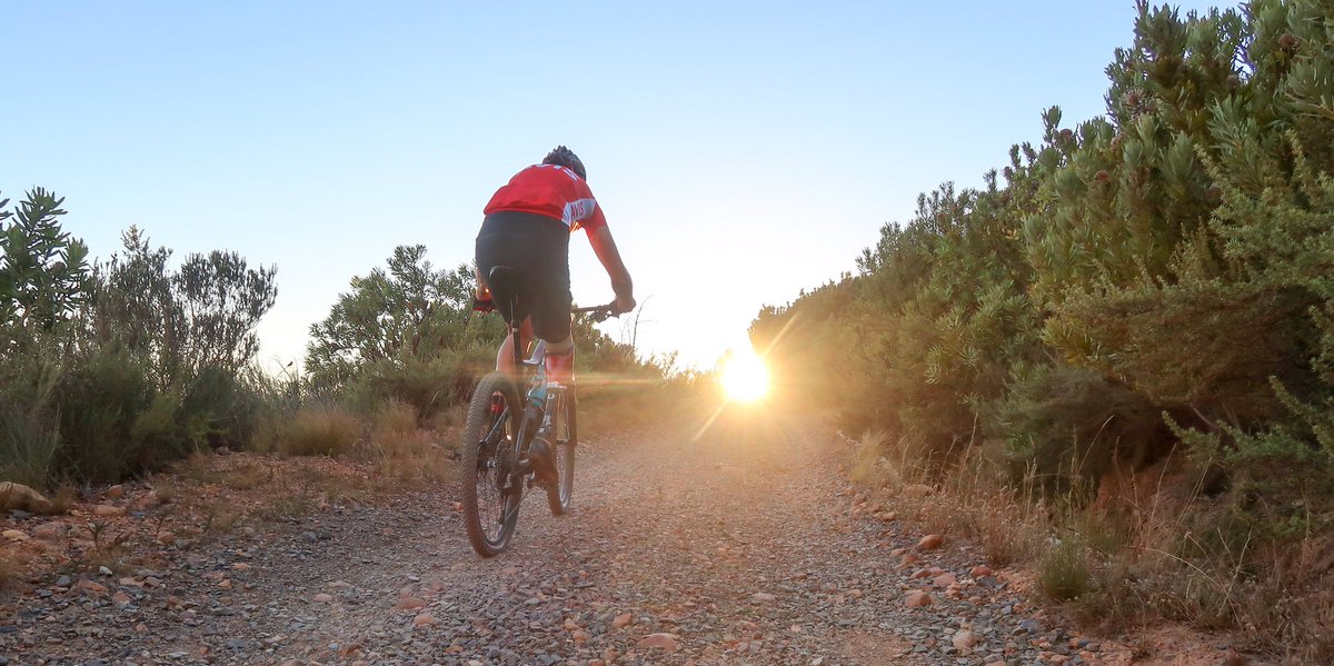 ReubenVN's tweet photo. Lekker jol on the mountain this morning. Tomorrow #8daysofradness starts #teamdriepoot https://t.co/ICdeHEcsdi