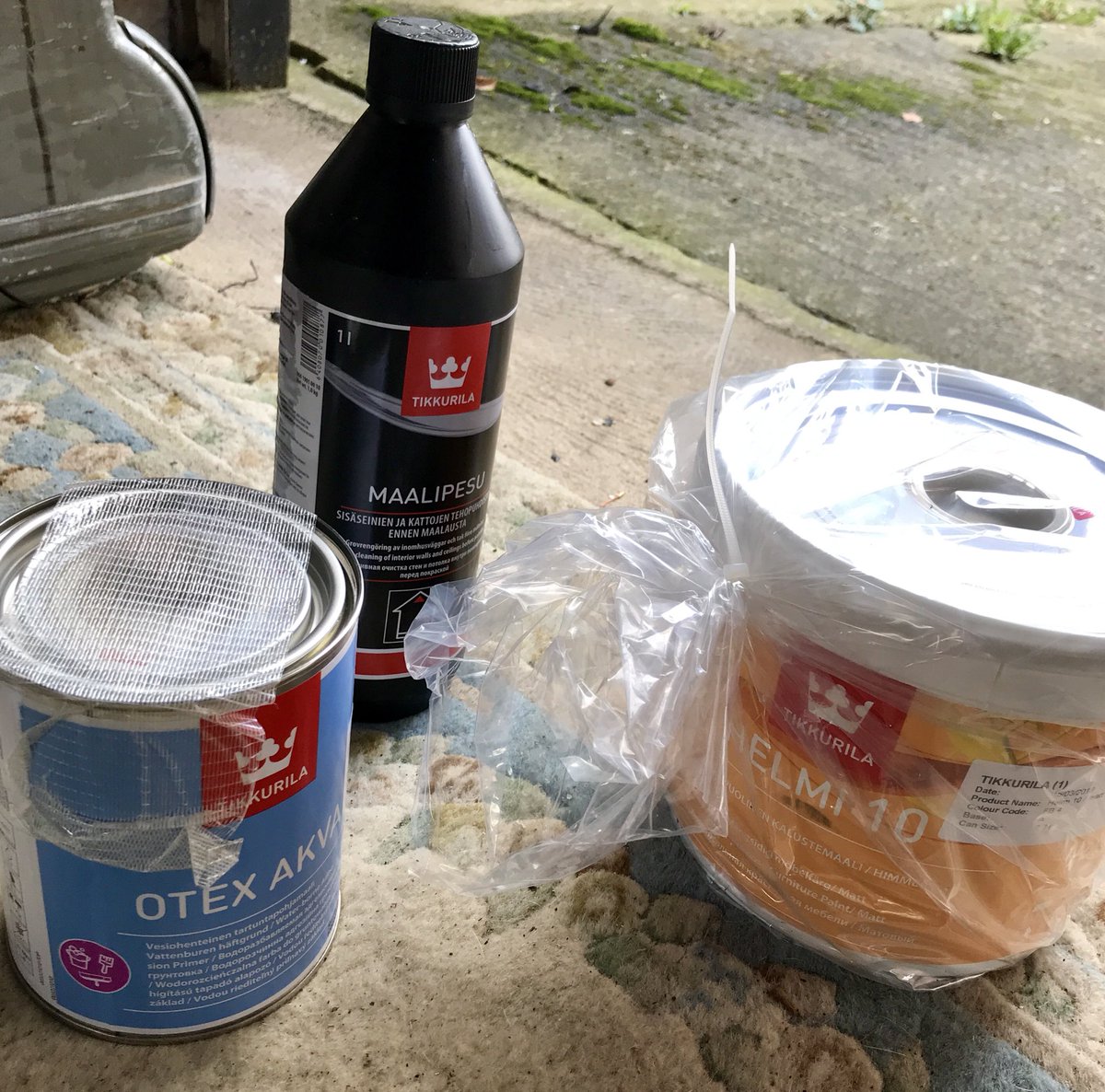 YorkDecorator's tweet photo. The @Tikkurila_UK A Team for hand painted kitchens. Degreaser, Otex Primer &amp; Helmi 10 👍🏼 https://t.co/2Bx1zCRglj