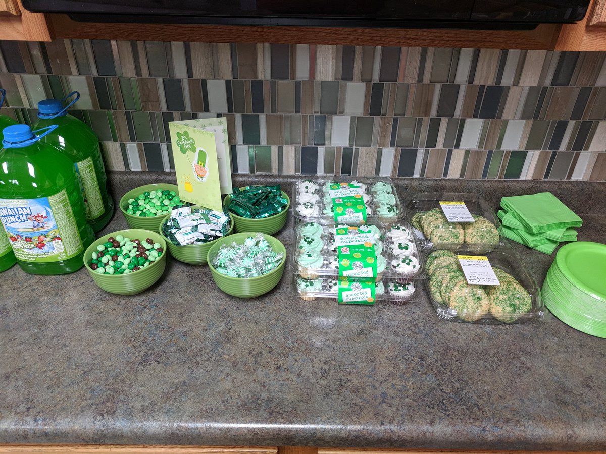 Happy St Paddy's Day to a great <a href="/HDLapeer/">Home Depot 2736</a> from our very own VOA Committee! #THDLapeerProud <a href="/amytlawrence1/">Amy Lawrence</a> <a href="/J_Koltunowicz/">Joe Koltunowicz</a> <a href="/nltomlin/">Nicki Milostan</a> <a href="/briee413/">briee</a> <a href="/DJ_Elling/">D_Elling</a> <a href="/MichaelAbdelhak/">MAbdelhak</a> <a href="/PedrotteMichael/">Michael Pedrotte</a>