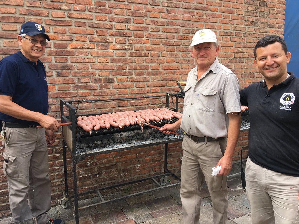 MechidiPaola's tweet photo. #Family Fun Day.@AELhighschool @AELincolnCS @acatambienhayequipo! https://t.co/mqXI0OcfDg