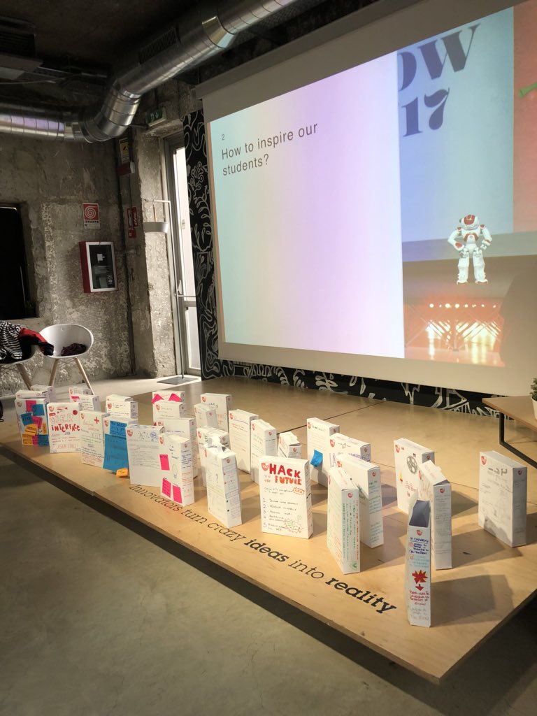 cristinasimone's tweet photo. Come ispirare gli studenti e mantenere alta la loro attenzione?
Chi, come me, fa tanta formazione se lo chiede sempre.
Stamattina giornata super inspiring insieme alla Faculty di @TalentGardenit 👩🏽🏫
e abbiamo anche giocato con la #designthebox https://t.co/04stkgLP6O