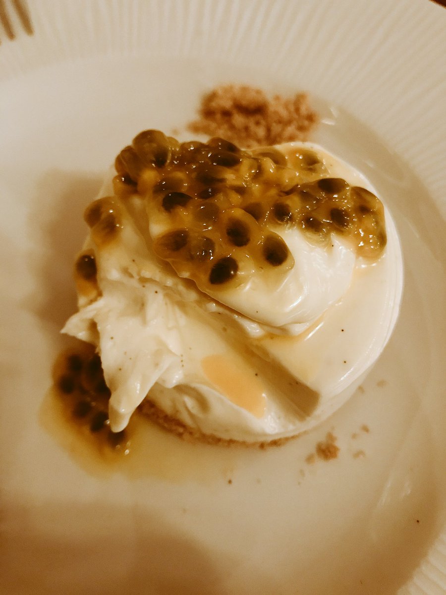 SlopeOffFriday's tweet photo. @TheCarriageFav The #Faversham @Producedinkent ( #nominee for best restaurant #Toka2018 )Friday April 6th 2pm @SlopeOffFriday #biznetwork #menu now with us! Dm to reserve https://t.co/fBWZnx254v