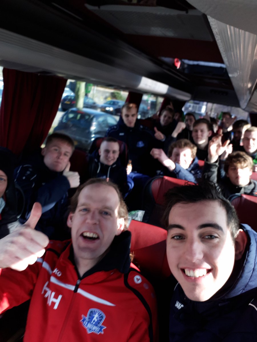 dirkpilat71's tweet photo. Hoppa! 3 punten in het busje!✊@vvBuitenpost JO19 @DZOH https://t.co/CUT4BK3hFW