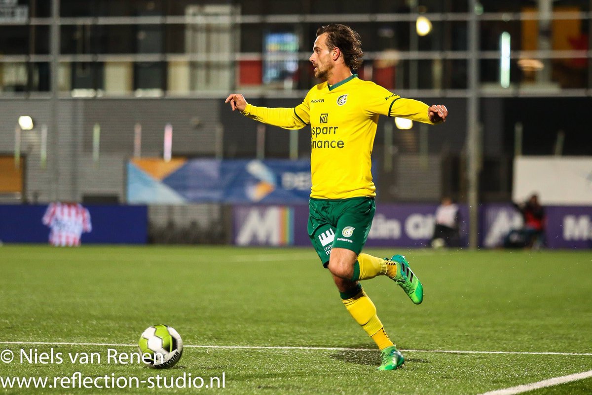 FortunaSittard's tweet photo. IN BEELD📸 | Huisfotograaf Niels van Renen was eveneens afgereisd naar Oss om beelden te schieten van de wedstrijd. Een paar foto’s:
#️⃣ #SamenNaoVeure #ossFOR https://t.co/gg6NpRMNCi