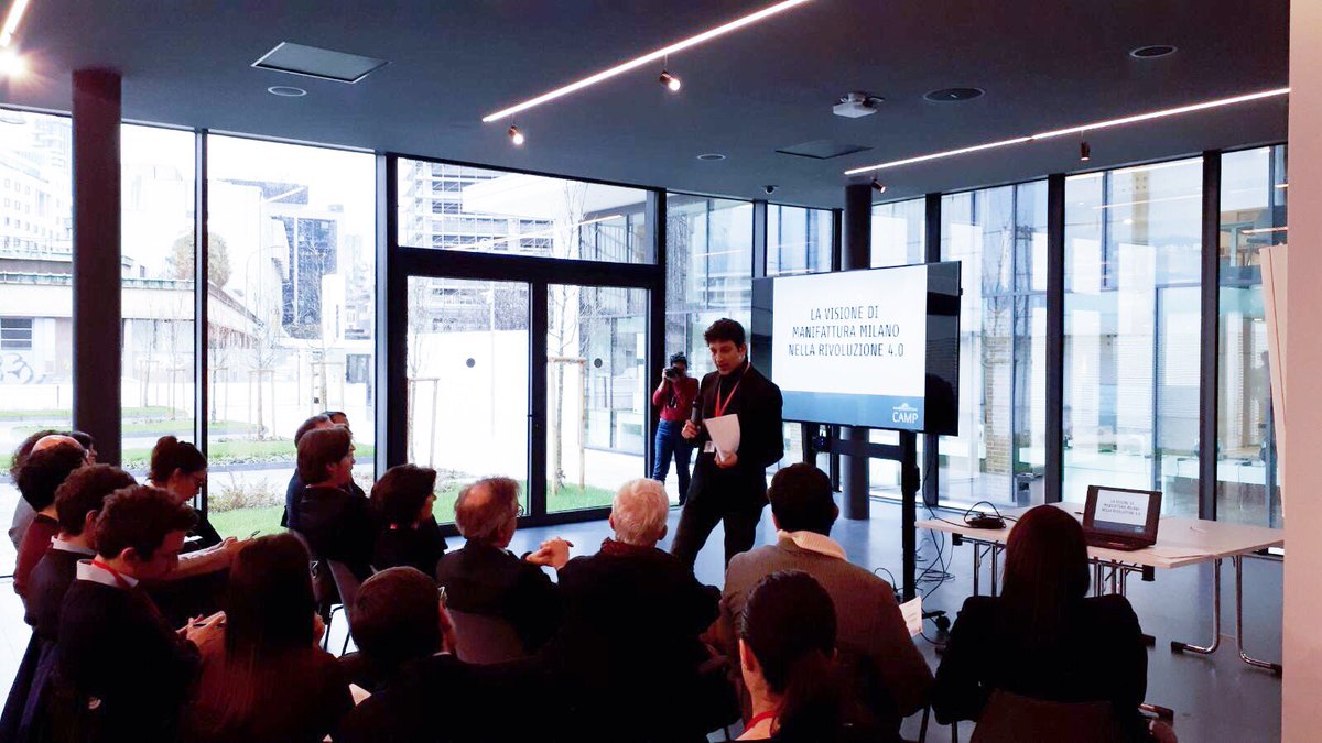MilanoLUISSHub's tweet photo. #ManifatturaMilanoCamp prende il via nel migliore dei modi con le parole di @annibale_delia: “sentitevi a casa, questo evento è fatto da tutti noi” 🏠✨ https://t.co/rTD6bfaQ0x
