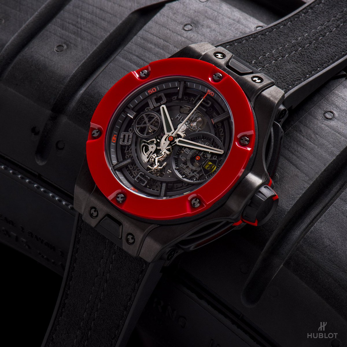 Hublot's tweet photo. NEW #BigBangFerrari Carbon Red Ceramic. The Hublot R&D department and Metallurgy & Materials laboratory have succeeded in inventing a magic formula that allows the creation of vibrantly coloured ceramics. #RedCeramic #TheArtOfFusion https://t.co/liFp3PZM5z