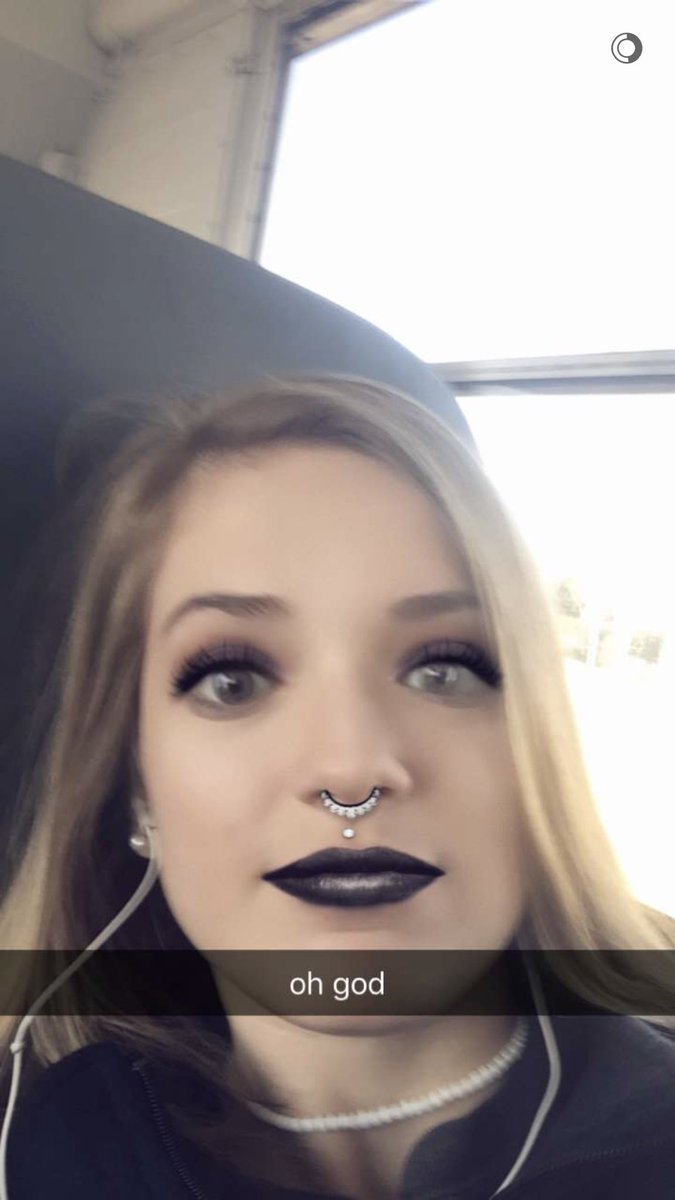 MayesMayes8's tweet photo. Happy birthday bitch hope you have a good day https://t.co/qAV38RcjPY