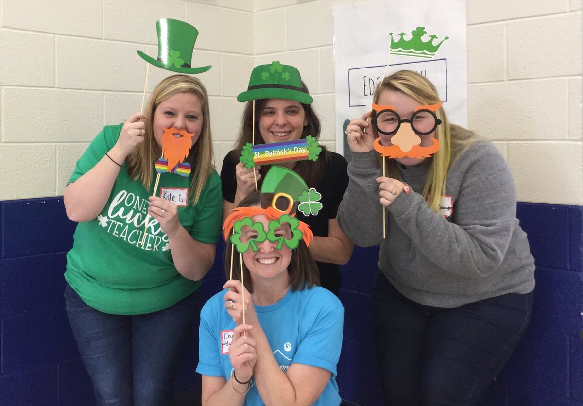 DarcyGrimesNC's tweet photo. Yay photobooth! #edcampAVL https://t.co/SNOpDmaXAh