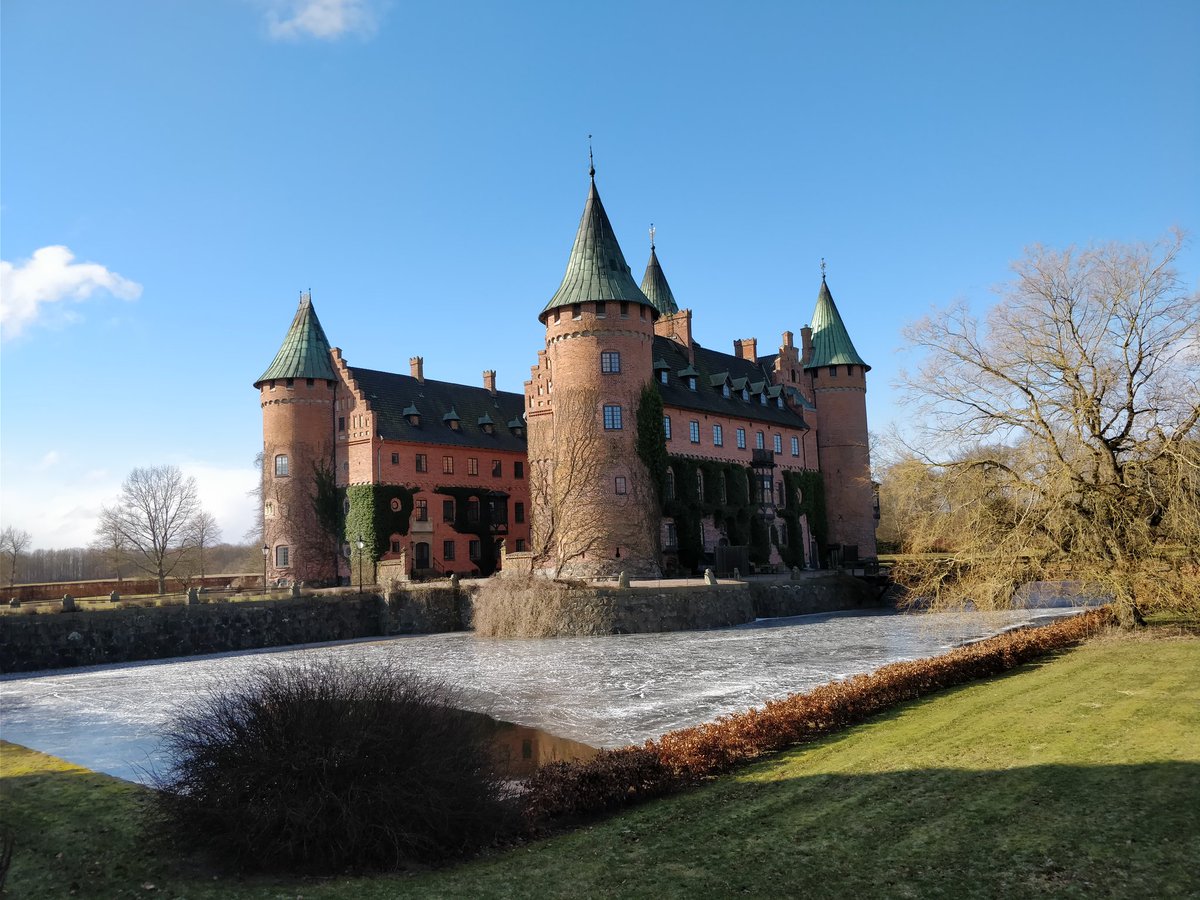 VezSamuel's tweet photo. Trolleholm castle offering great surroundings for @Leanheat pitching today in #nordiccleantechopen by @CTScandinavia https://t.co/YdYqGJVcOp