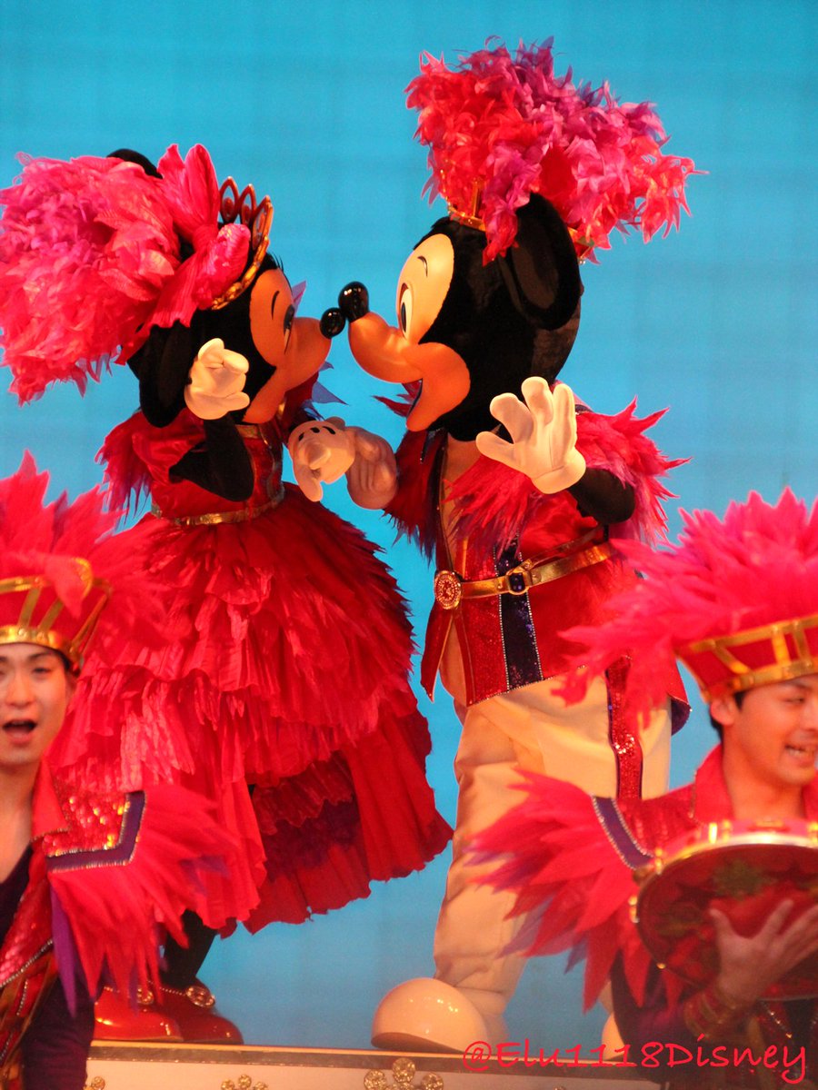 Twitter पर Elu 2 16 ミニー オー ミニー その 指差しキス ｗリスにキス 女性シンガーさんにキス 最後はいつものキス Disney Tdl ミニーオーミニー ミニオ ミニーマウス ミッキーマウス チップとデール ディズニーダンサー T Co Millv0dq8d