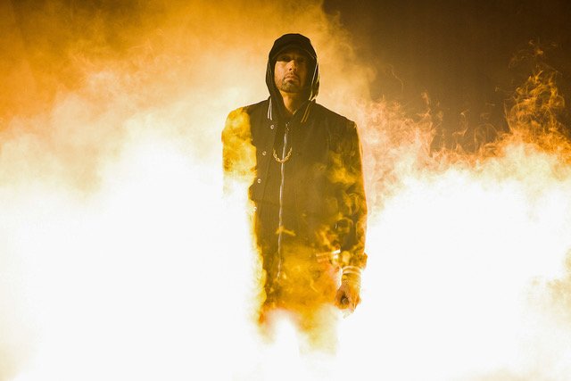 Eminem's tweet photo. Sometimes I don’t know what this world has come to it's blowin’ up and / this whole country is goin’ nuts…

#NOWHEREFAST (EXTENDED VERSION) FT. Kehlani https://t.co/H8kRSSdt6r https://t.co/rrFpesNxuv