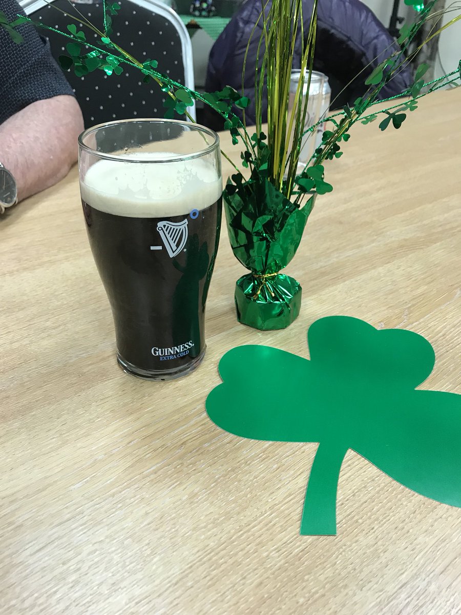 BrendaMad5's tweet photo. Happy St Patrick’s Day!  Celebrating last night with Mick, Geri and Calum ☘️☘️☘️ https://t.co/m6EK6ivfkh