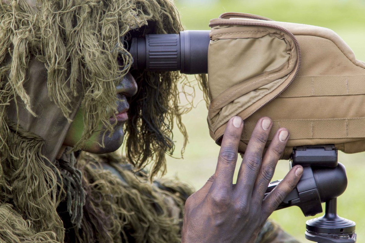"Somos lo que hacemos de forma repetida. Por tanto, la excelencia no es un acto, sino un hábito". Es por esto que el #Soldado Colombiano está en continuo entrenamiento.