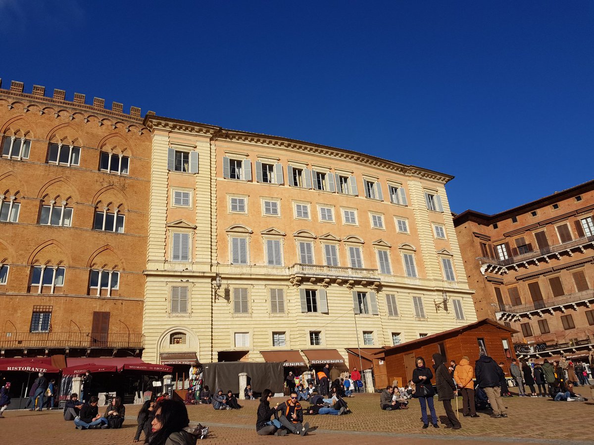 Such a lovely afternoon in Siena #Tuscany - & the clouds even cleared to reveal that gorgeous blue sky 😍 #notjustavilla #handpickedbyBFY #familytuscany #ukftb #GVETuscanFamily #familytravel