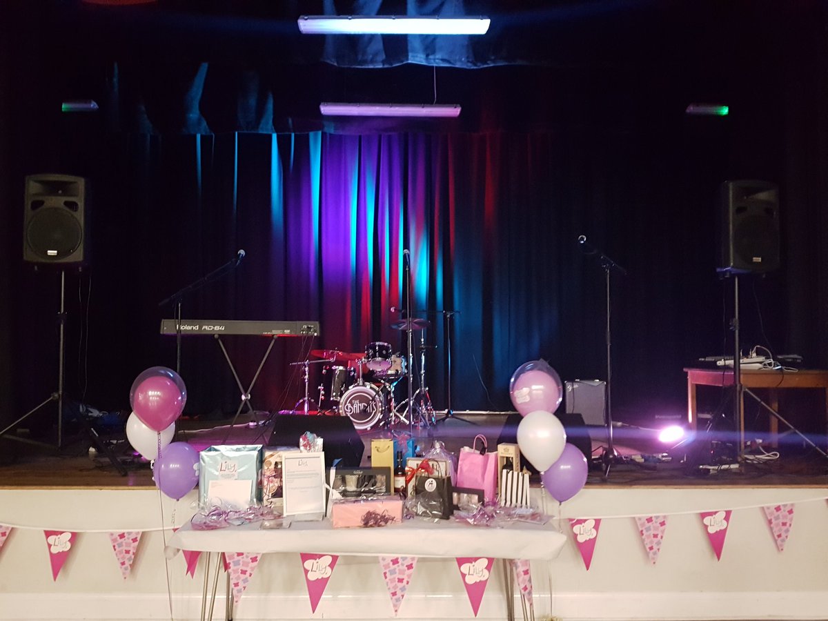 We're ready to rock #Colchester in aid of <a href="/4Lilyfoundation/">The Lily Foundation</a> tonight - catch us at snowy Stanway Centre's #vintage #rockandroll evening from 8pm tonight!