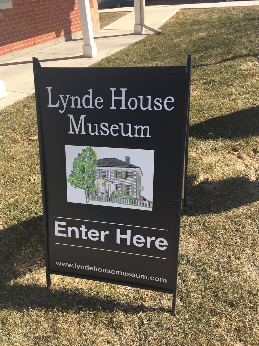 iamcelinacc's tweet photo. Come and celebrate #StPatricksDay at the @LyndeHouse. Enjoy crafts in the Warren General Store and a tour of the house today from 11 am to 4 pm. Visit https://t.co/FjXwlgAI7n for more info.  #StPatricksDay2018 #marchbreak #marchbreak2018 #weekendfun #weekendplan https://t.co/xlDWItFIth