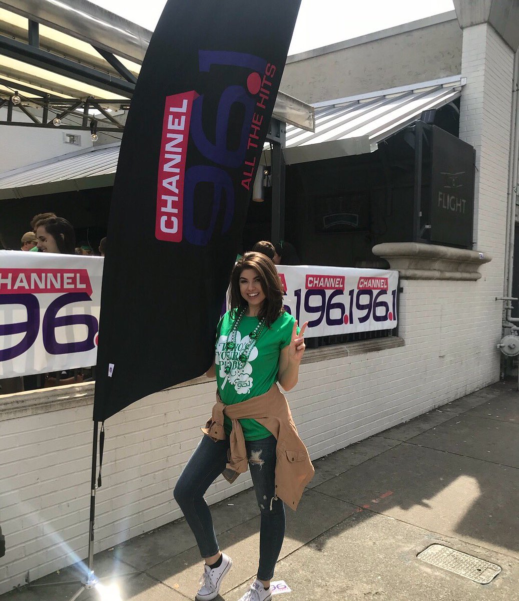 OnAirBrooke's tweet photo. #RBStPats Bar Crawl in #Uptown! First event with @channel961 💪🏼🍀 Come say hi! We’re at @flightclt! Swipe through! #Charlotte #StPatricksDay https://t.co/Avy4KpP62p
