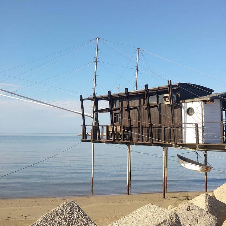 #Buongiorno e #BuonaDomenica #Abruzzo con il #trabocco fotografato a #Pescara da <a href="/pantonemr/">MaryPantone</a> 
instagram.com/p/Bgb1q2dFxuI/…
