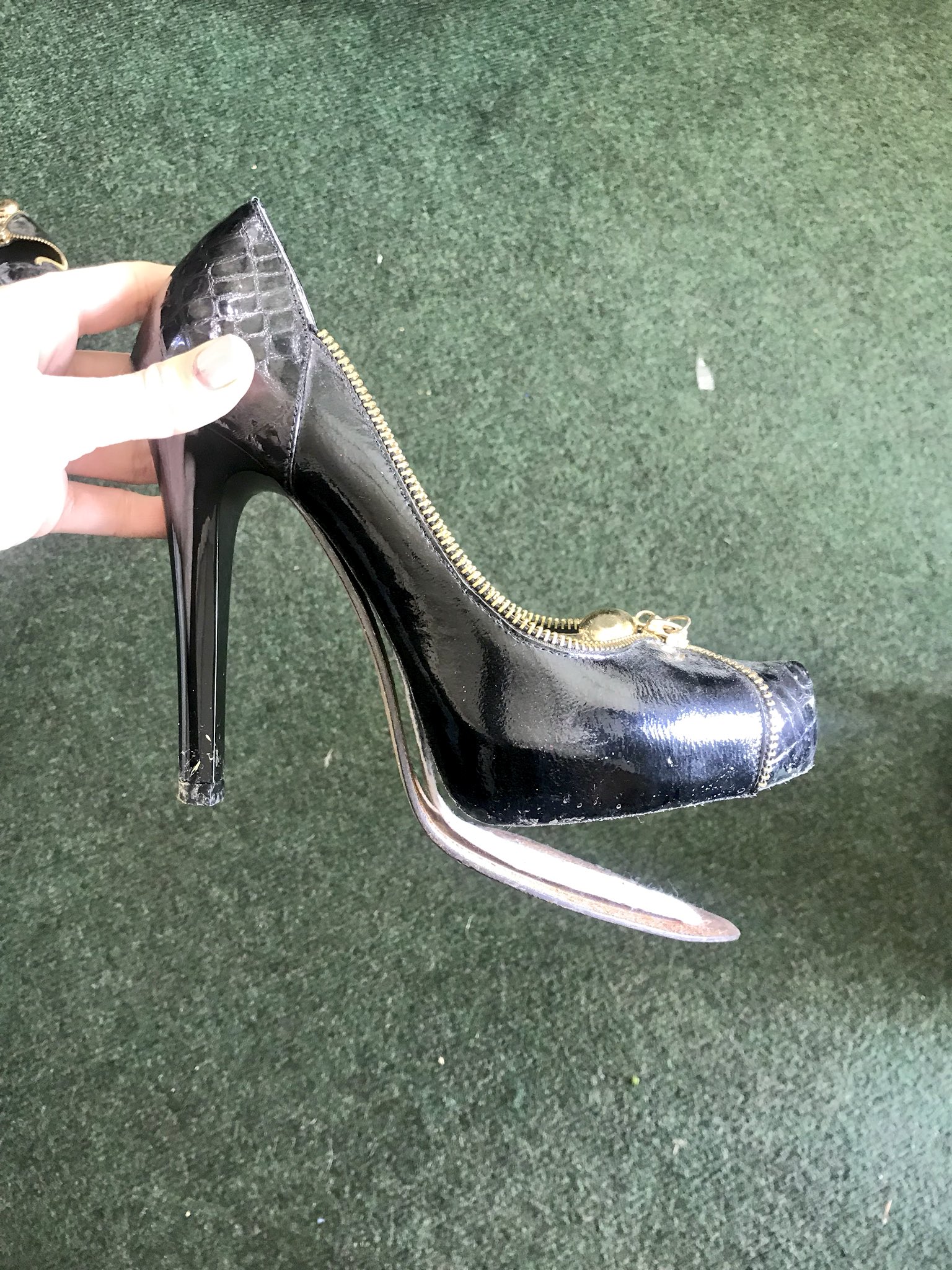 britney-eurton-on-twitter-thank-god-for-friends-coworkers-like-christinablackr-she-ll-give-you-the-shoes-right-off-her-feet-when-something-like-this-happens-https-t-co-ndmskfx8h2-twitter