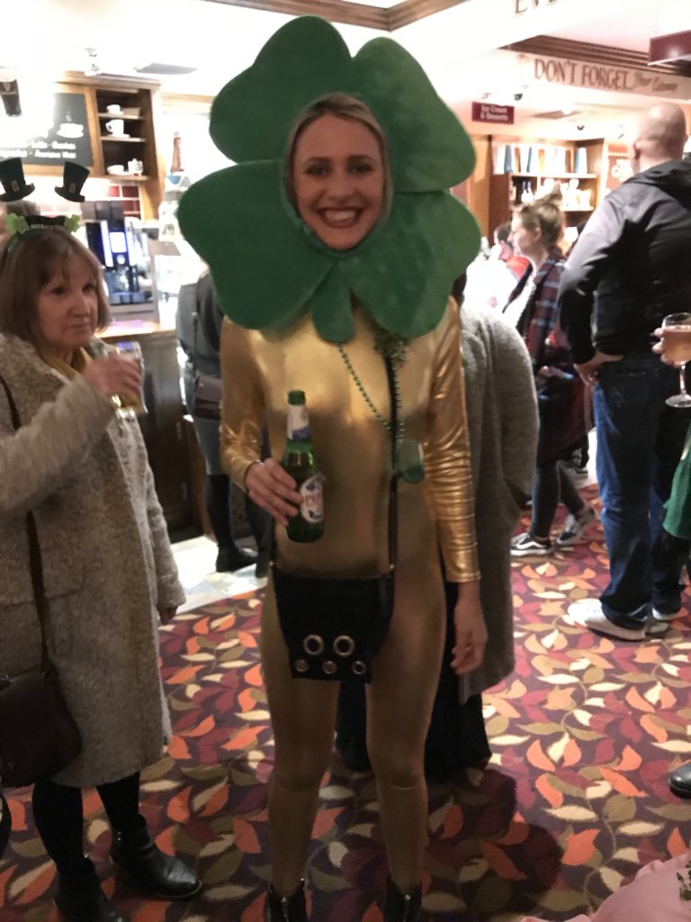 Happy St.Patricks day!! Happy hen do to the best AOM from Media City 🍀🍀🍀☘️☘️☘️