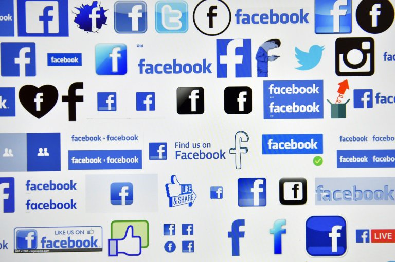 FreeBrave's tweet photo. Facebook suspends Trump campaign data firm Cambridge Analytica
https://t.co/X4jFWRsaJ1
Be free. Be brave. https://t.co/yawESkzauz
#facebook #trump #cambridgeanalytica #BigData #elections https://t.co/grpltTRcdP