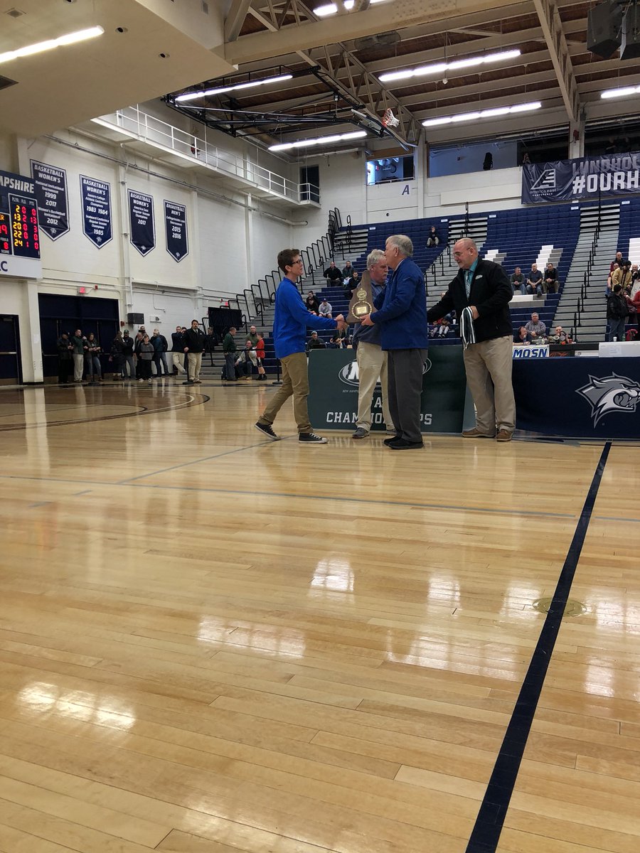 NHIAA_LOA's tweet photo. And your 2018 NHIAA Unified Basketball Champions Exeter Blue Hawks! Congratulations! https://t.co/XOWsJ63Vwu
