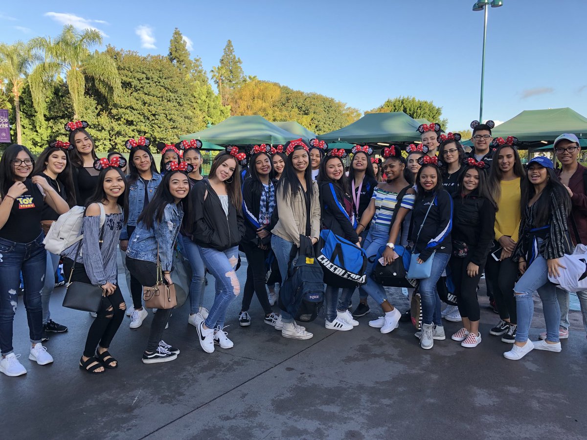 Our #Amazing #EastTechTitans <a href="/EctaCheer/">East Tech Cheer</a> having a great time <a href="/Disneyland/">Disneyland Resort</a> 🎓💙🌟<a href="/CCSDMagnet/">CCSD Magnet Schools</a> <a href="/CTEinCCSD/">CCSD #CareerTechEd</a>