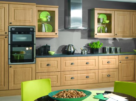 JJOplc's tweet photo. #SaturdayKitchen
The Abbey #fittedkitchen in Lancaster Oak with lime and jade accessories looks straight from the #EmeraldIsle...
In fact, anyone celebrating the #FeastOfSaintPatrick in a kitchen like this is making us feel green with envy!
Happy #StPatricksDay https://t.co/QtSBRjvgy2