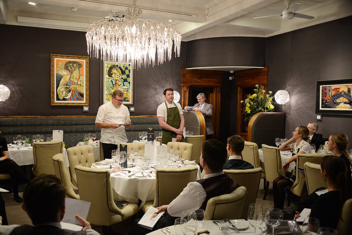 BlkSwanOldstead's tweet photo. Taking another look @TommyBanks8 #obsession night @northcoteuk A great night to start the year, with @NigelHaworth @CraigBancroft @_LisaAllen π· @AllenMarkey #obsession18 https://t.co/x6SgFDXtOR