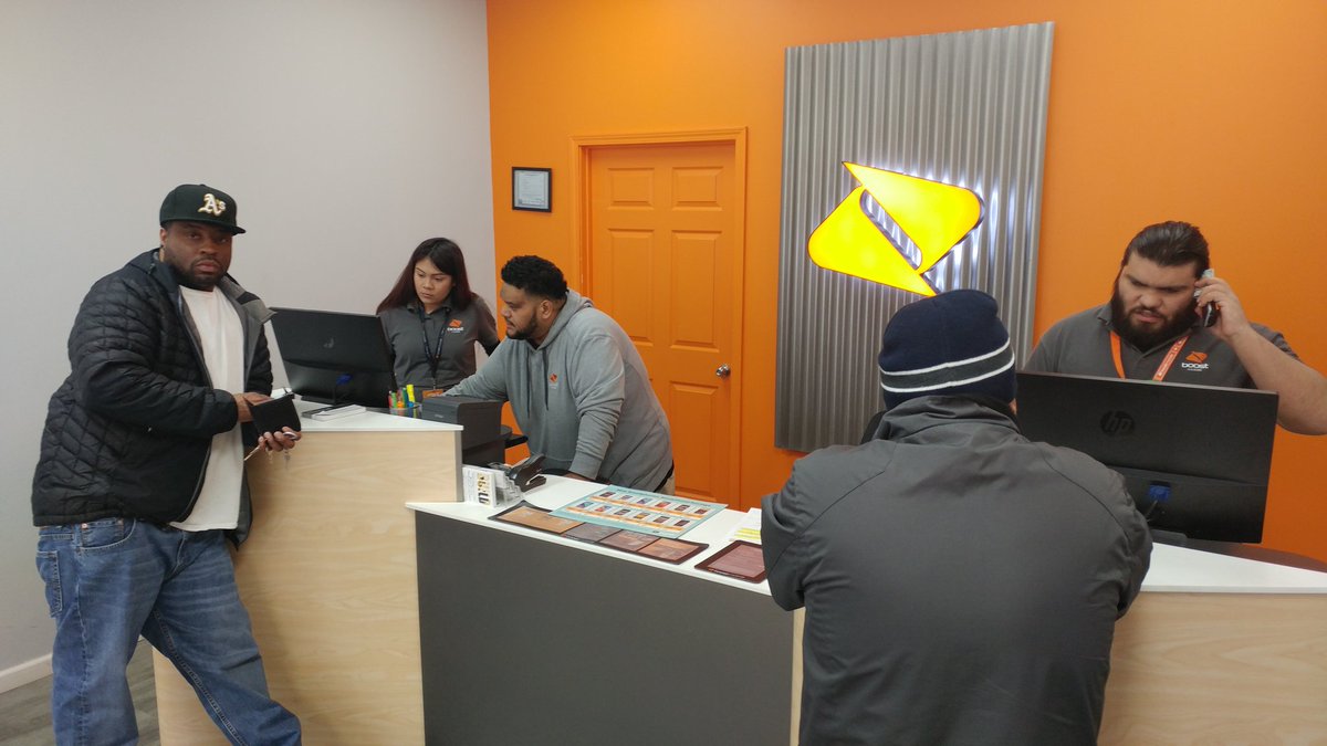 PedersonSprint's tweet image. @dayalasprint1 getting behind the counter and closing new iPhone sales! @AmyBoost