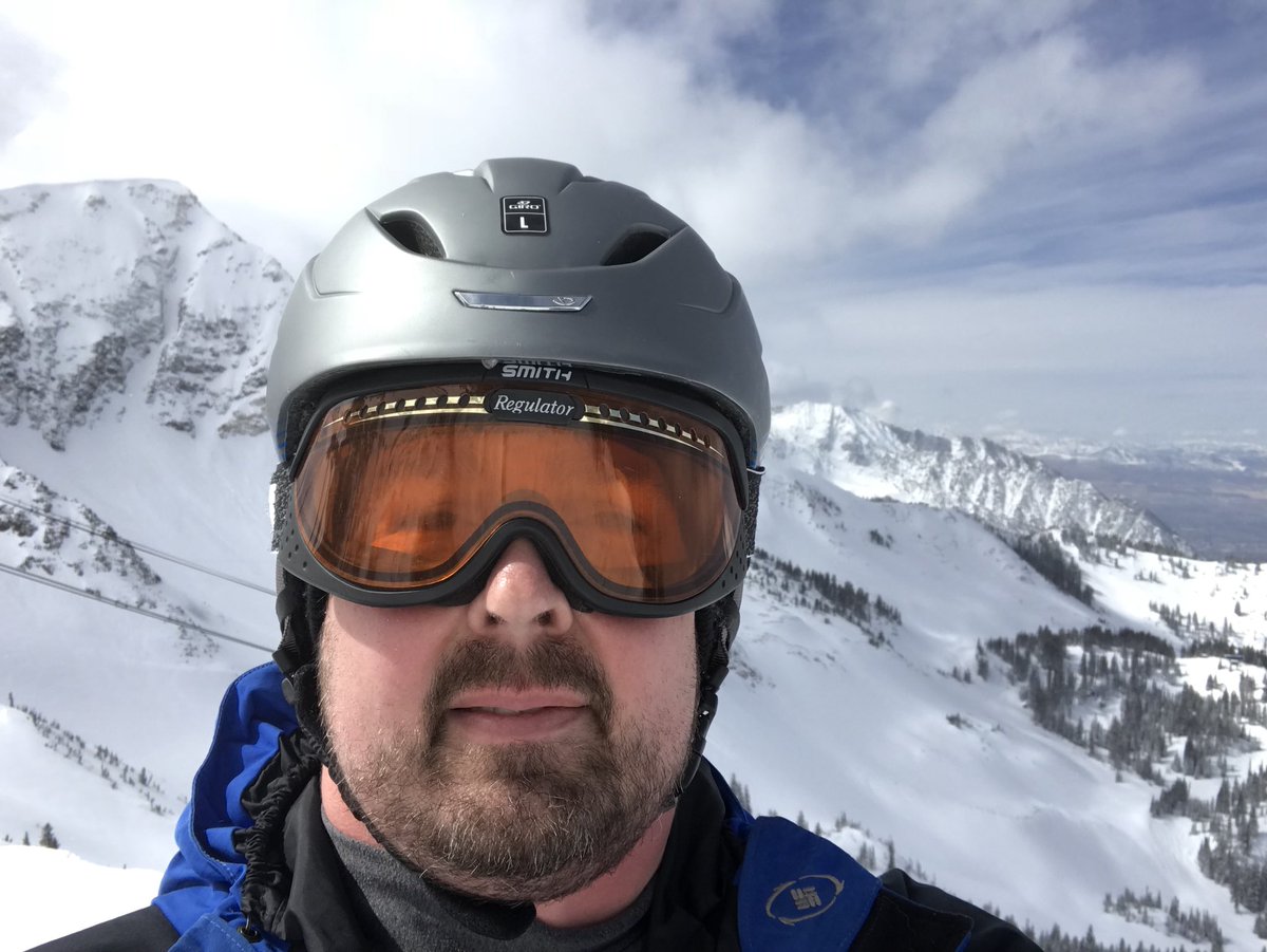 MarkSmithAISW's tweet photo. Thanks @Domotalk for hosting me at at #DP18 with a little #SkiAction &amp; shout out for @katymauser &amp; @juliekehoe for dealing with me :) #theyknowwhatimean https://t.co/FOABZ31QXj