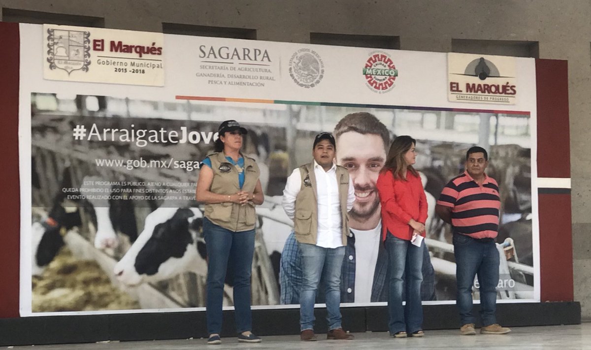 FerCastroMEX's tweet photo. Ya es fin de semana y el cuerpo lo sabe! Estuvimos en el @mpio_El_Marques con activación física de #ArraigateSerJoven de la @SAGARPA_mx https://t.co/RkCOw6XHUk