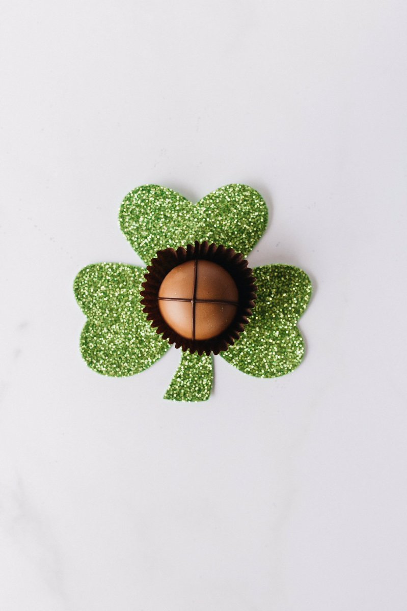MoonstruckChoc's tweet photo. Happy St. Patrick's Day! Celebrate the luck of the Irish with some of our signature truffles like the Irish Cream, Guinness Extra Stout and Pure Gold, or even the Oregon Craft Brewers collection. You can find them online or at any café location 🍀 https://t.co/CjGbJfb1P6