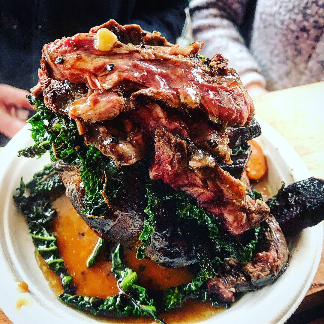 daft_puddin's tweet photo. Every Day is Like Sunday. Just roast beef in a #yorkshirepudding right? Well it’s aged onglet from native breeds from the #yorkshiredales in a 2 day #bonemarrow gravy #reetposh #nocrapwraps https://t.co/BJNBlhQ8tS