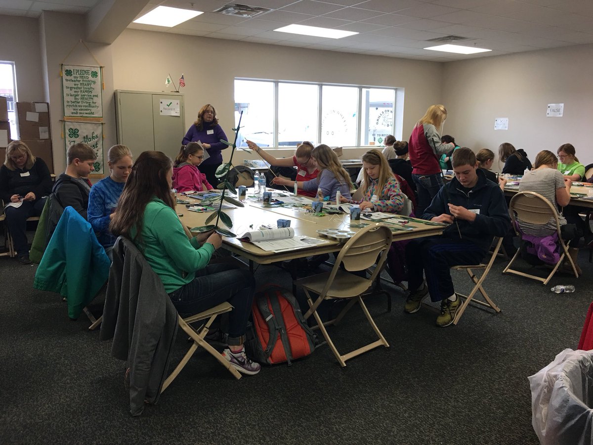 ali_meusch's tweet photo. Learning about Monarch Butterflies in Central City for #4HAIE and how to teach it to youth around Nebraska! Excited to have @UNLPlatteCounty and 4-H involved! #NE4H #NUforNE #NebExt 🍀🦋 https://t.co/FqoVkyYzcd