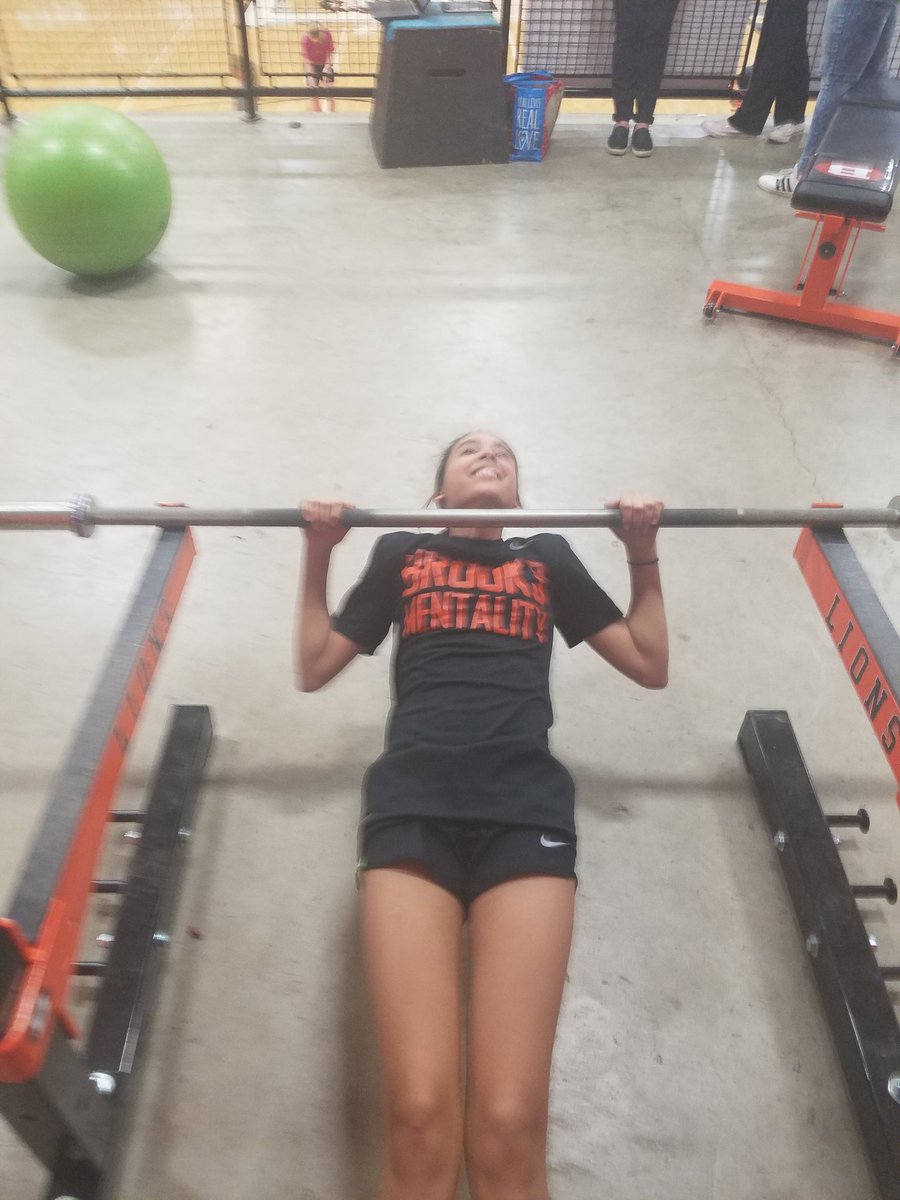 brookslionsvb's tweet photo. Horizontal pullup action. #GOLIONS #SESD #BBB2B https://t.co/eSbauxd4sN
