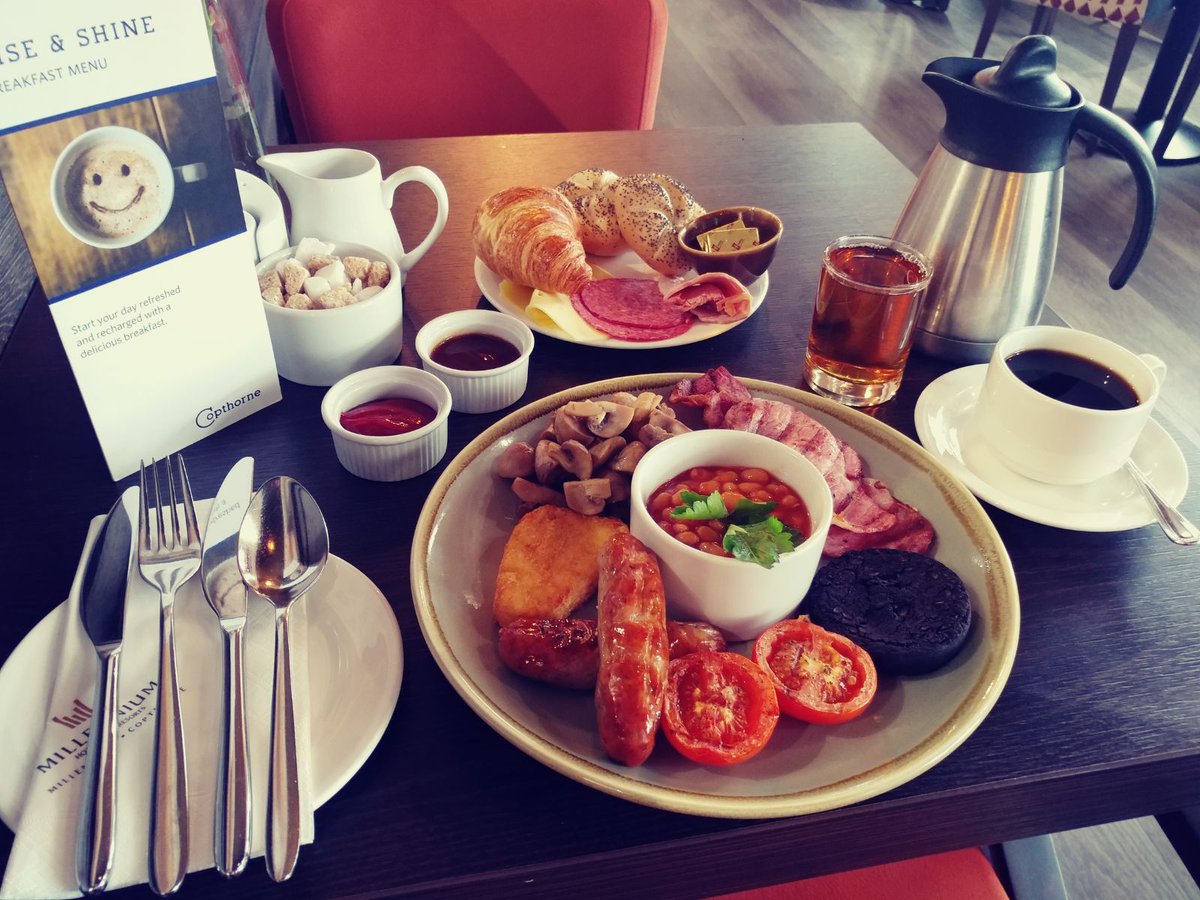 Have you tried our English breakfast buffet? For £11.95 you get the full selection plus a choice of continental. Try it tomorrow morning #BreakfastTime ow.ly/Vhxz30iYVvj