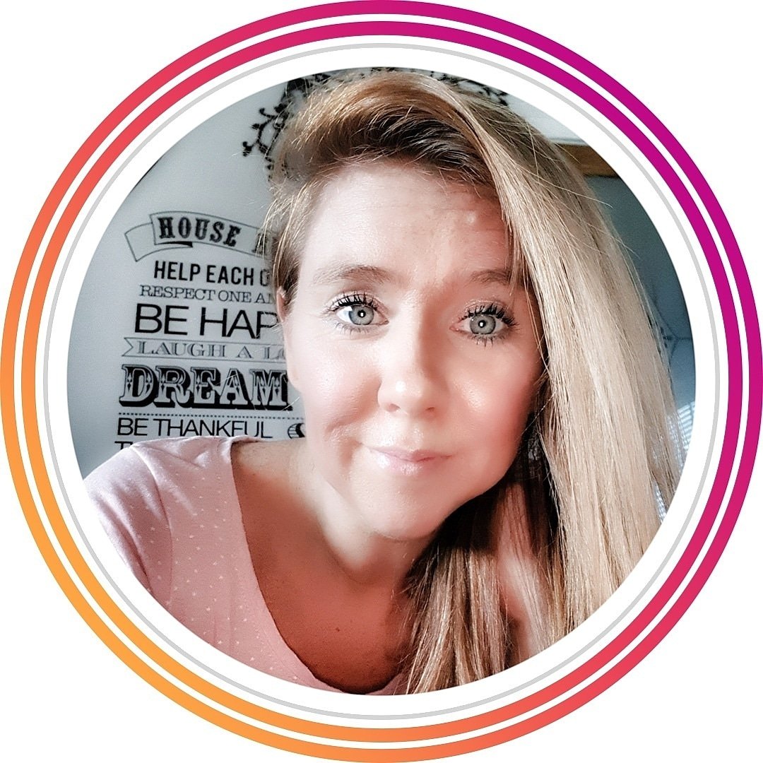 maureenheron's tweet photo. Check out my Insta stories @fitmumsos
80s music blasting, some workout moves and some crazy a$$ dancing π
#80smusic #fitness #instastories #instagram #trollhair #fbstories #health #nutrition #dancing #workoutmoves #fitfam #fitmumsos #mumofboys #housewife #bodygoals #results https://t.co/beSDHoQ1lt