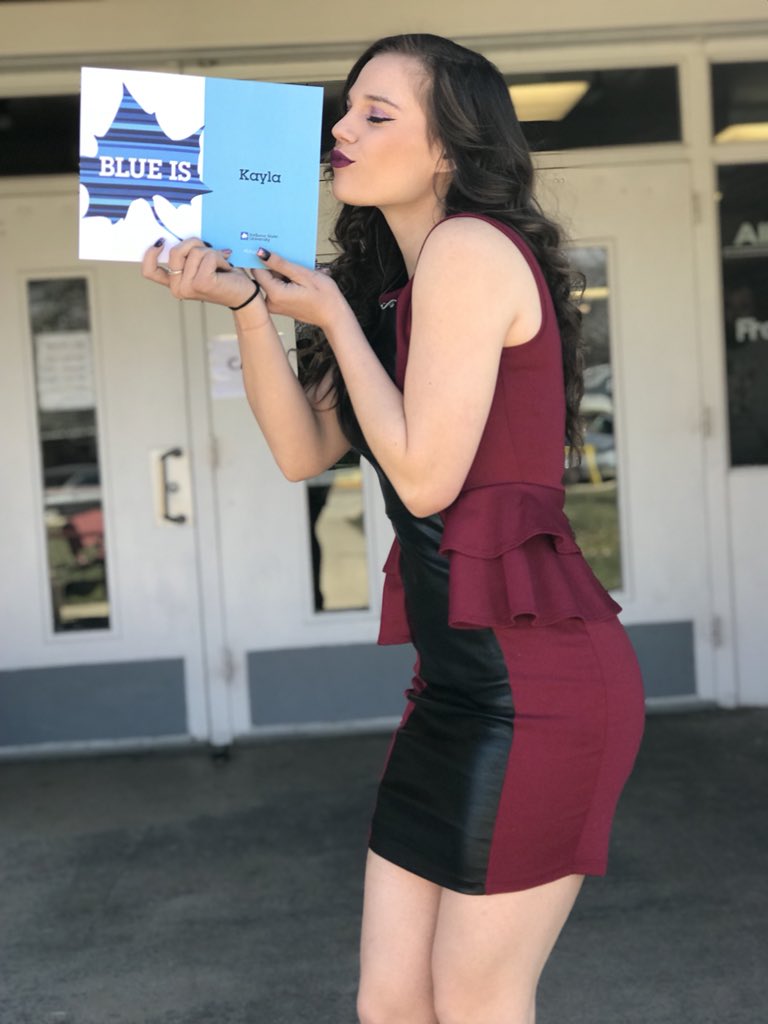 iluvparis2's tweet photo. I posted this on insta so why not here 🤷‍♀️ proud to announce my first acceptance from Indiana state university💙💙 #bluebound https://t.co/u36sTCE7b0