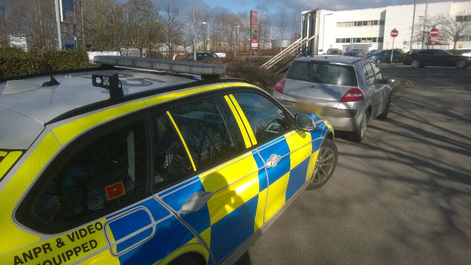 LancsRoadPolice's tweet photo. Another vehicle seized by #HO32, this time in the Bamber Bridge area. Insurance policy cancelled in November. #T1TacOps https://t.co/ydiqvMcRpb