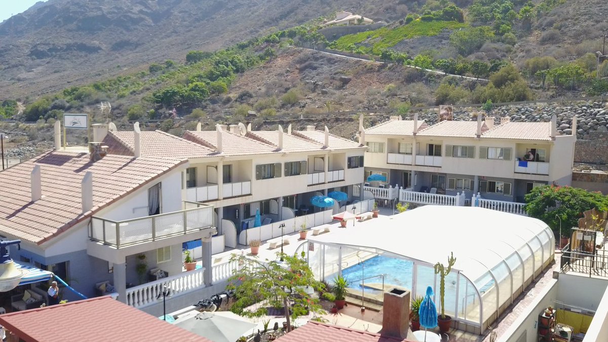 BlueExplorers's tweet image. RESORT OFFER! 
Long Weekend Stay, Dive &amp;amp; Eat for 2

€970 / Package
Save over €250 on standard booking when booked as a package
4 Nights/5Days full board (Breakfast Lunch &amp;amp; Dinner) 
1 Bedroom apartment for 2 people
2 X 6 pack dives
Free eq...
#GranCanaria #Taurito #PuertoDeMogan
