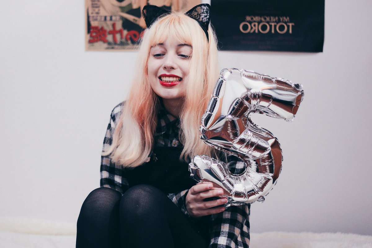 purflefox's tweet photo. Can you believe I've been blogging for 5 years? Ahh just wish I had more time to post more often! Also the internet here at the dorm sucks! 🌵 https://t.co/pOLzBJtWmH