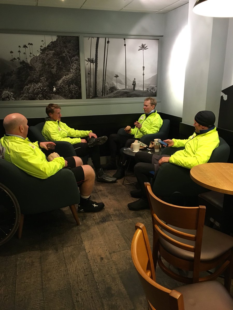 GBTennisTour's tweet image. Quick pit stop with 27 miles still to go. They have been cycling for 11 hours now in very tough conditions with snow and strong winds but spirits are still high! Please donate if you can! @BritishTennis @TennisOxford @sportrelief