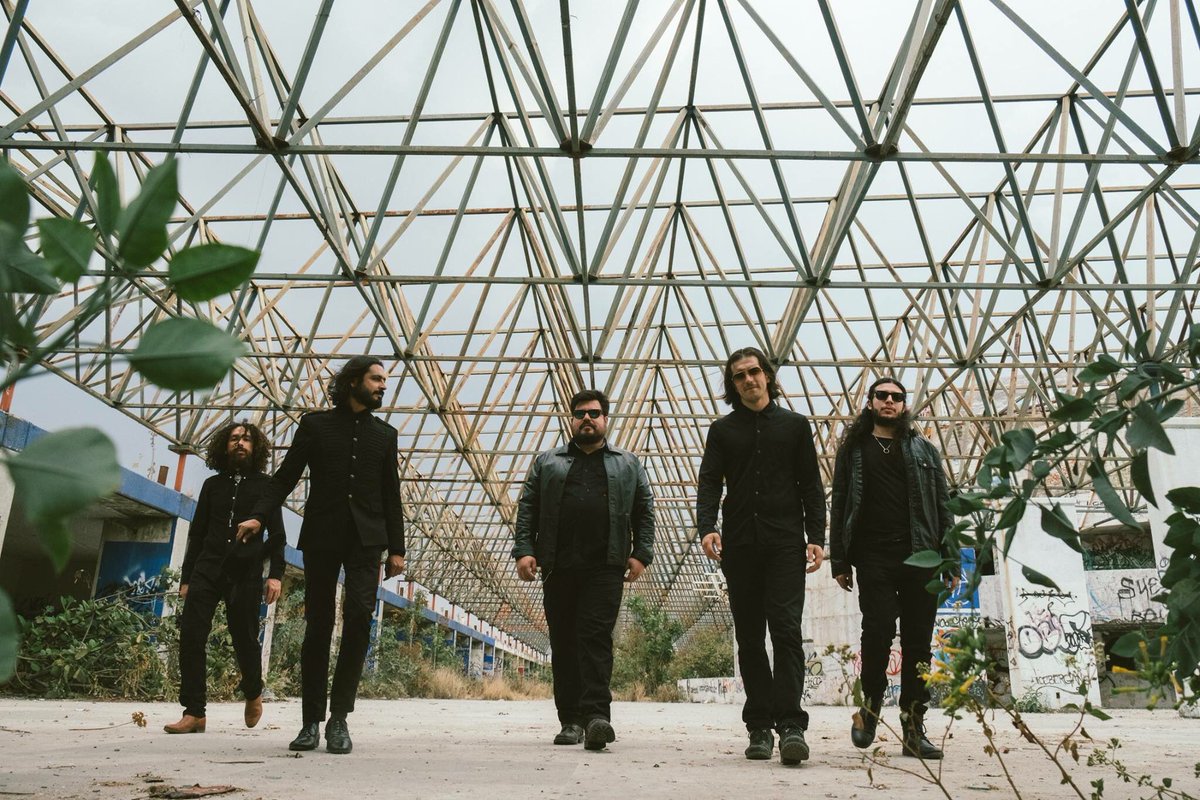 RevistaKaninche's tweet photo. Hoy en #ccbreton el ciclo de vida de una banda tapatía termina e inicia uno nuevo para ellos, para todos ustedes y para nosotros. Acompáñenos a disfrutar de la música de @remmyband esta noche de recuerdos lleno de mucha vida.
#remmyband #Kaninche #Gdl https://t.co/kmlNmIb4gh