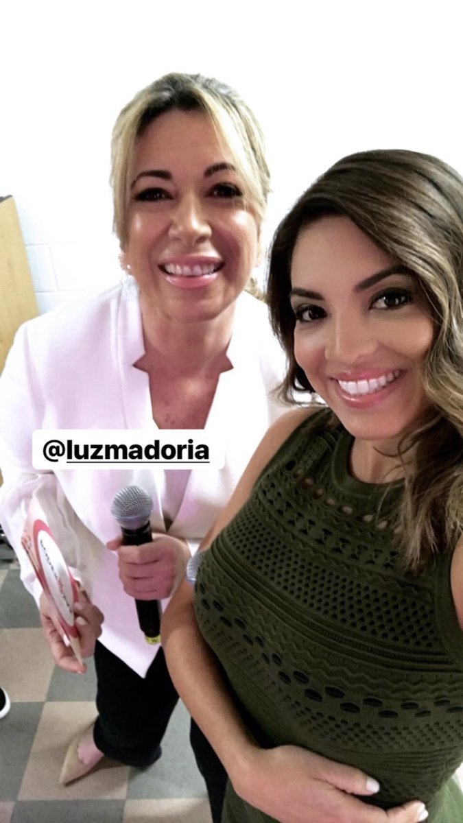 teampamelasilva's tweet image. Foto de @PAMELASILVA con @luzmadoria en el evento #PoderosasLive de @peopleenespanol. Foto del #InstaStories de @PAMELASILVA 😊❤️