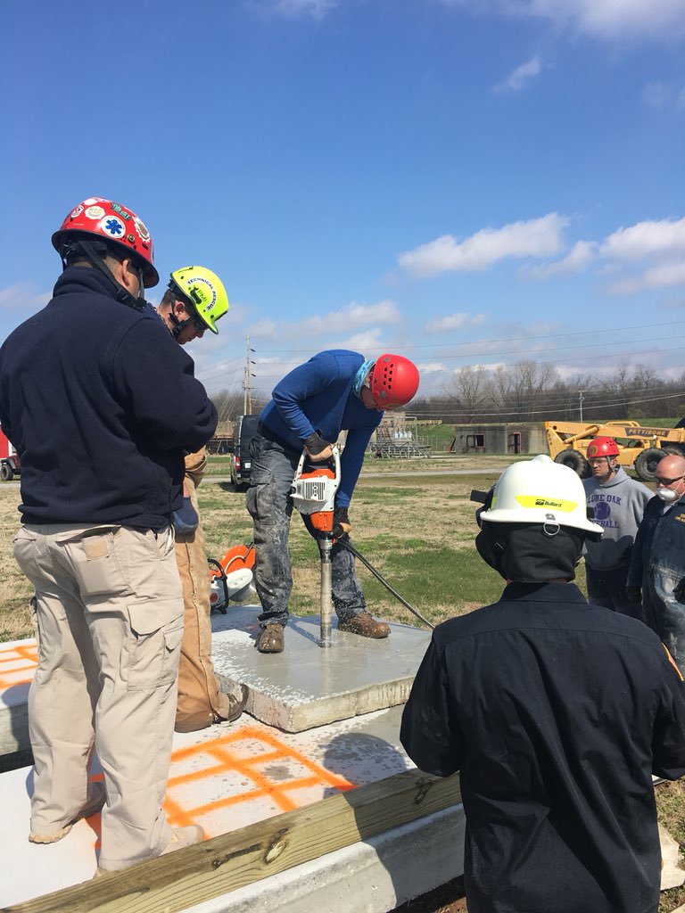 Torian_Built's tweet photo. Structural Collapse Class. Paducah Fire and Murray Fire Department. https://t.co/kwT4c7xVqJ