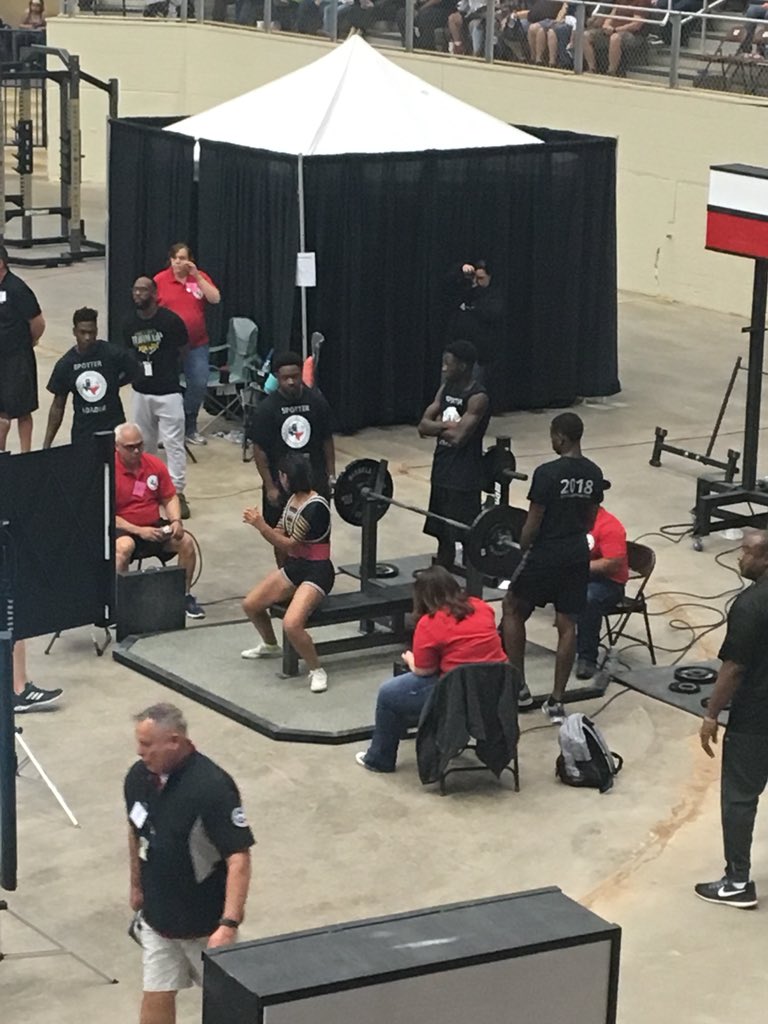 EasterwoodShay's tweet image. Shout out to the Lady Bulldog Powerlifting Team today!! They are competing hard and representing the Bulldog Family with pride!! We are proud of them!! #FDFC #PTF