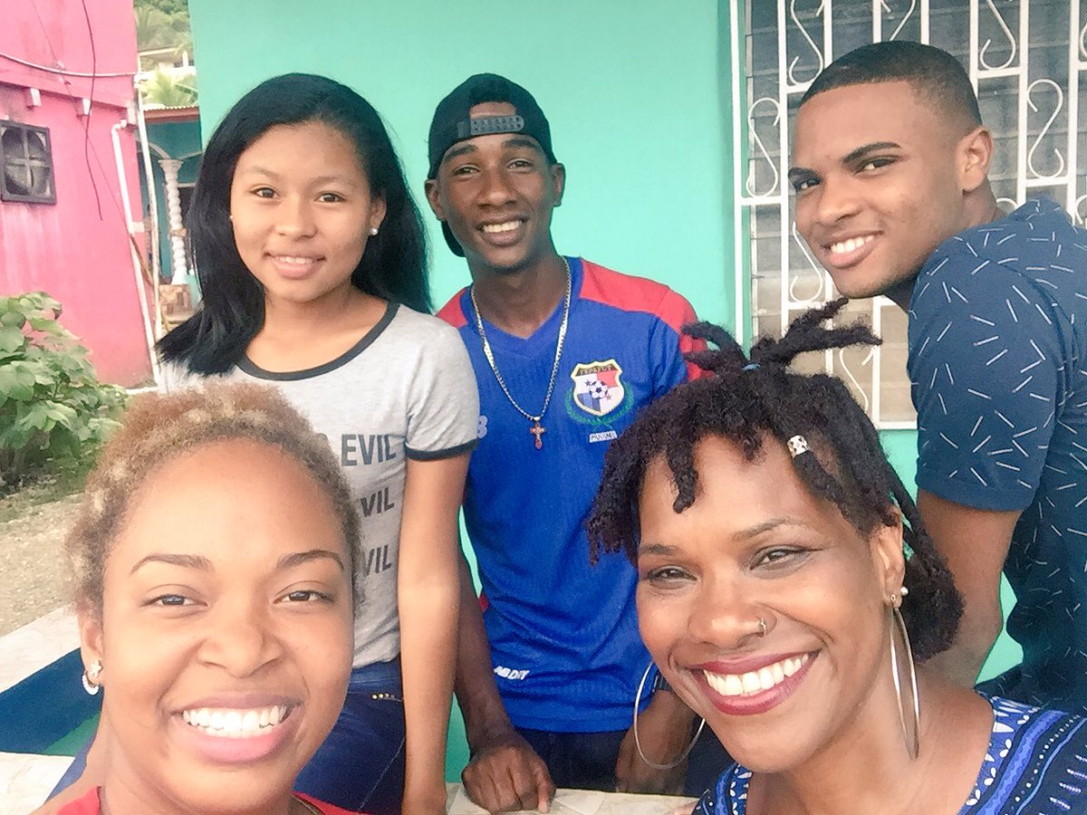 soulfulafro's tweet photo. Compartiendo con estos talentosos músicos de ‘La Escuelita de #Ritmo’ en #Portobelo, #Colón. #luz #orgullocolonense @palenquera @rubenblades @panamworldnews @CumbreAfro https://t.co/ZXlfNRv4gp