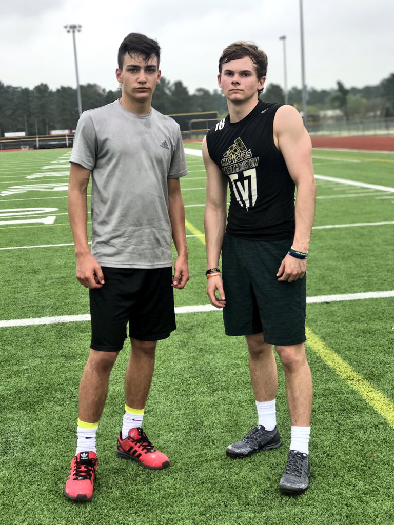 Position_U's tweet image. Welcoming Two New Members To The @Position_U Family @Austinparow &amp;amp; @SupremeBlainey You Know We Stay 😁Fly In @lululemonmen bottoms 👍🏽😆with the @adidasFballUS top ! It's a New Wave 🌊 #PositionU #Lululemon #Adidas #TexasFootball