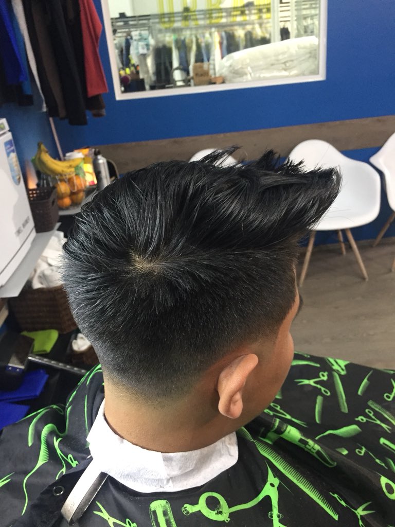 SaupartS's tweet photo. #interlomasurbanbarbershop #haircut #interlomasboy #jesusdelmonte18 #fuentedelaslomas https://t.co/DcnOIgzvgp